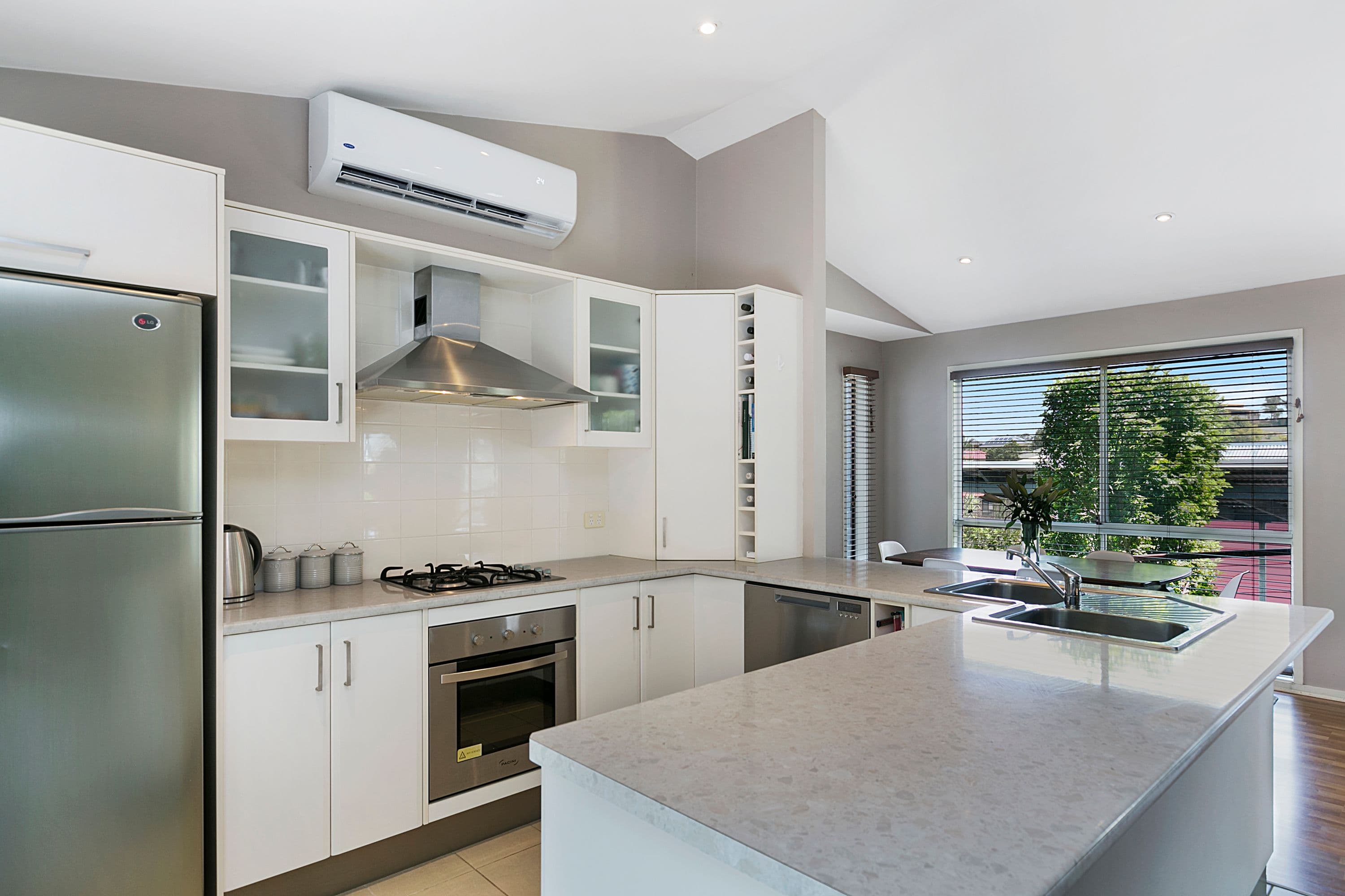 3 Portia Close, Eatons Hill QLD 4037, Eatons Hill - Thumbnail 2