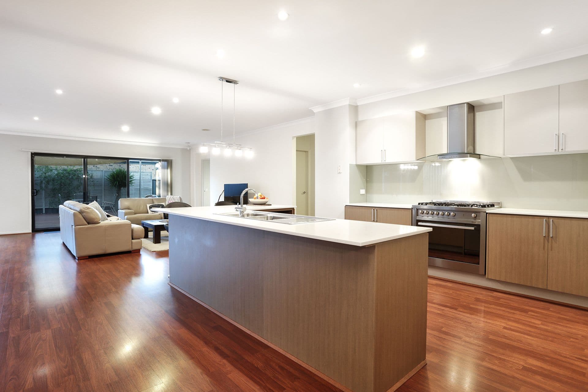 20 Licodia Avenue, Point Cook VIC 3030, Point Cook - Thumbnail 3