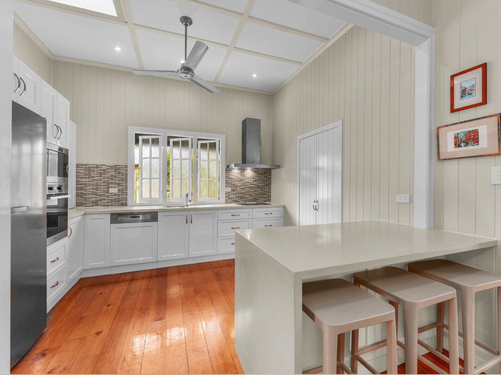 16 Weinholt Street, Sherwood QLD 4075, Sherwood - Thumbnail 2
