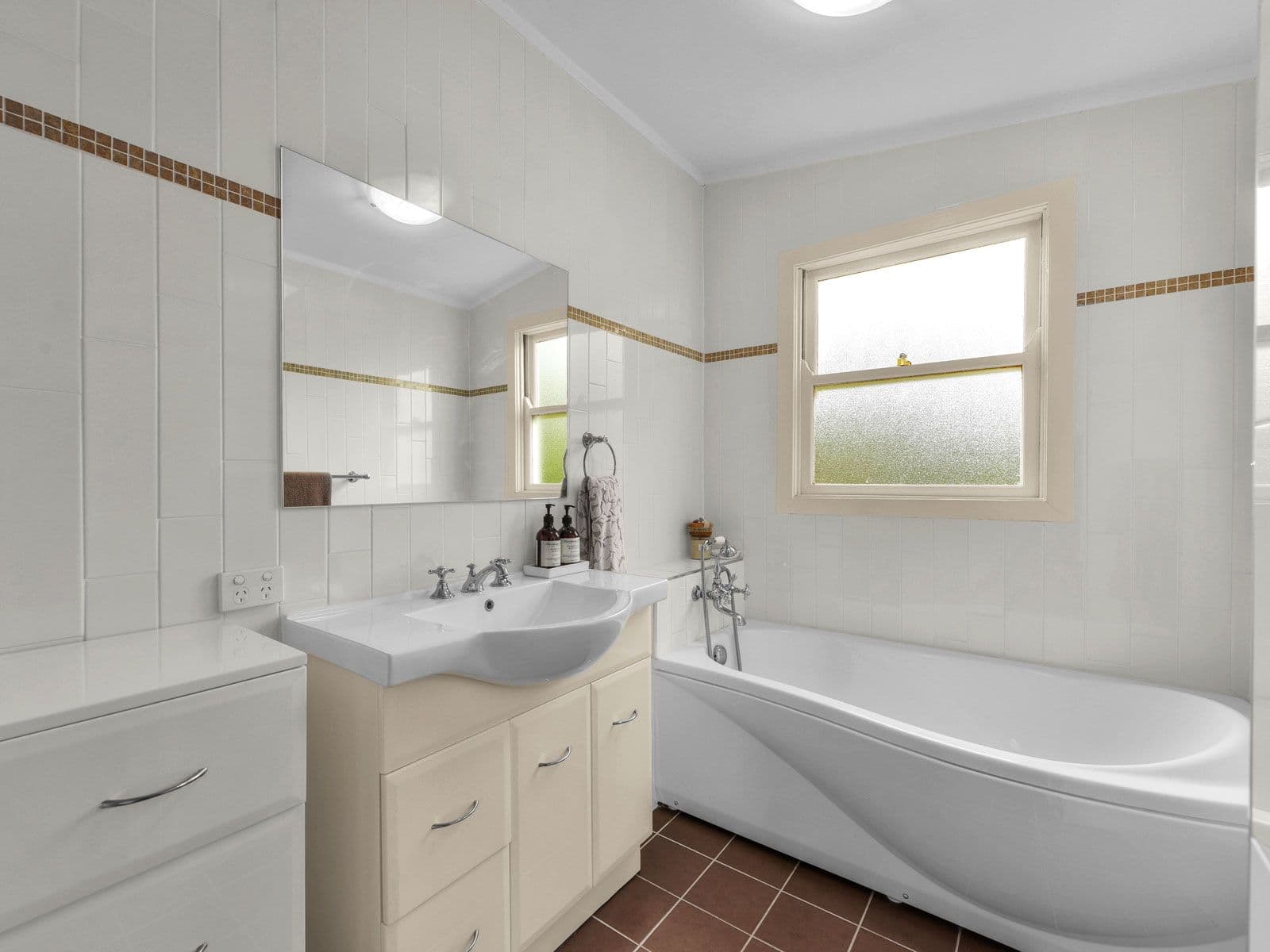 16 Weinholt Street, Sherwood QLD 4075, Sherwood - Thumbnail 7