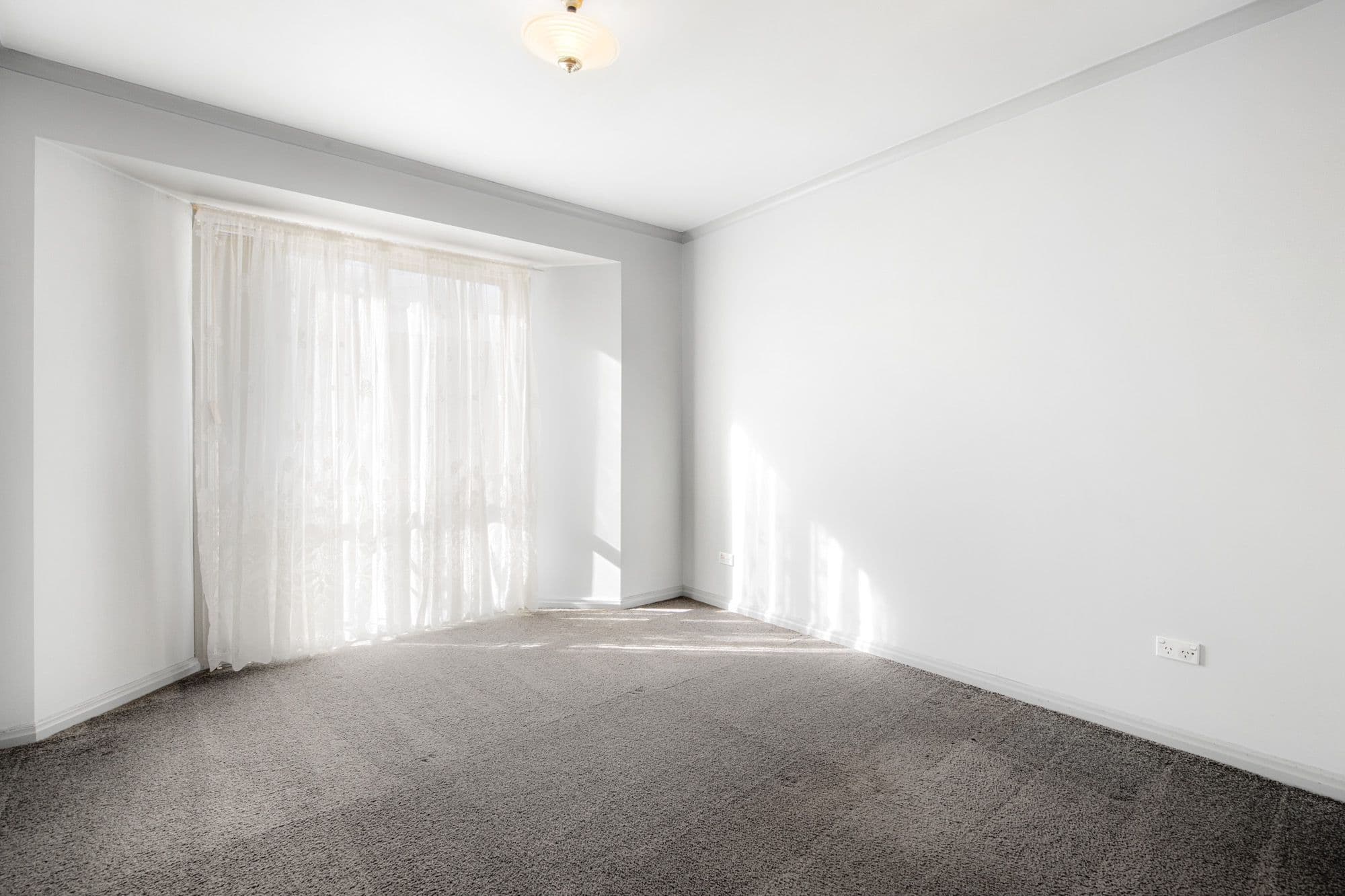 13 Deutgam Street, Werribee VIC 3030, Werribee - Thumbnail 7