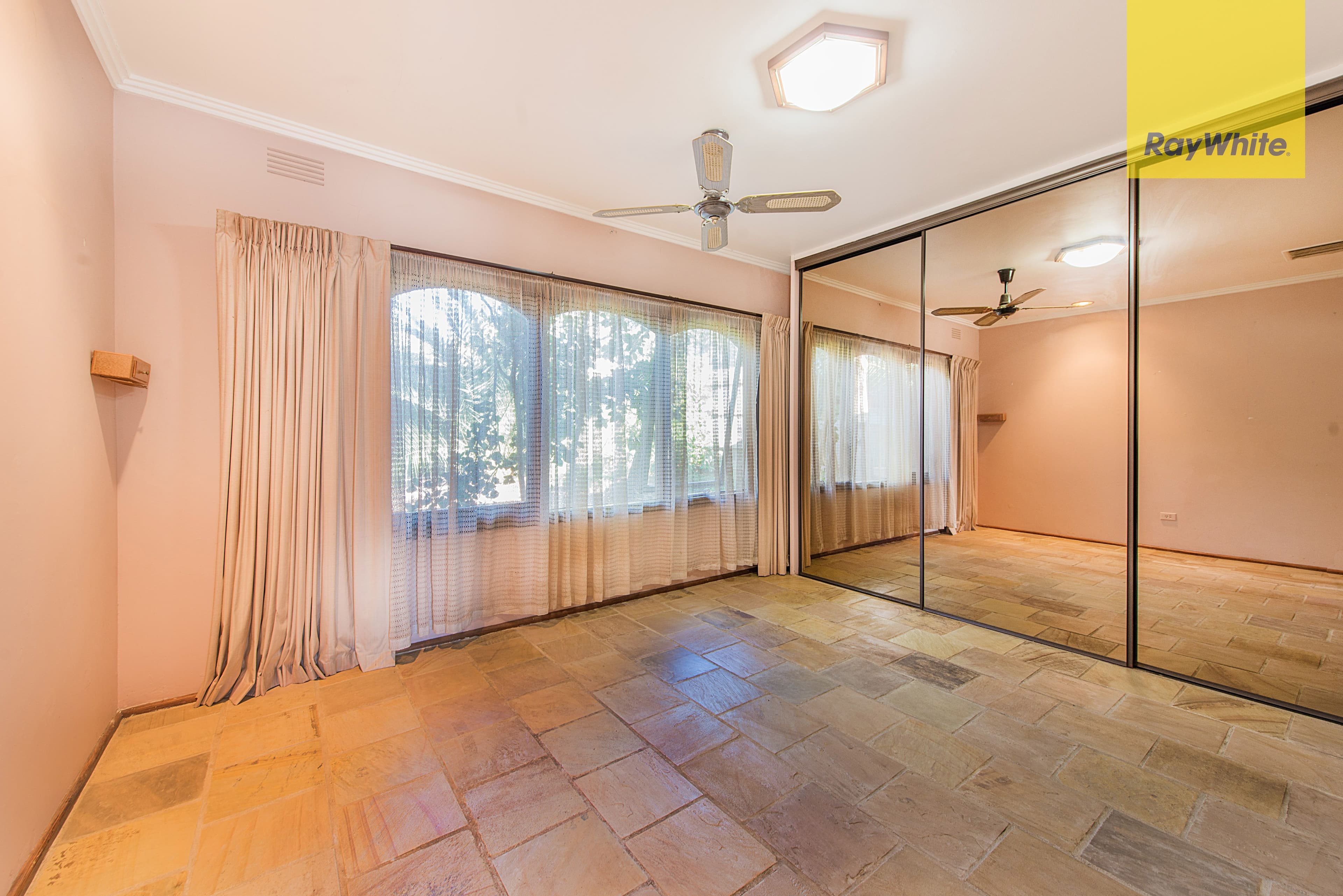 5 Dyffryn Court, Kilsyth VIC 3137, Kilsyth - Thumbnail 3