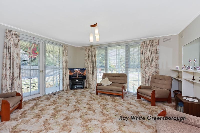170 Greenwood Drive, BUNDOORA VIC 3083, Bundoora - Thumbnail 2