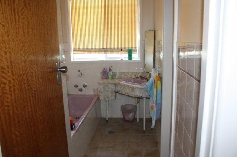 42 Redlands Road, COROWA NSW 2646, Corowa - Thumbnail 4