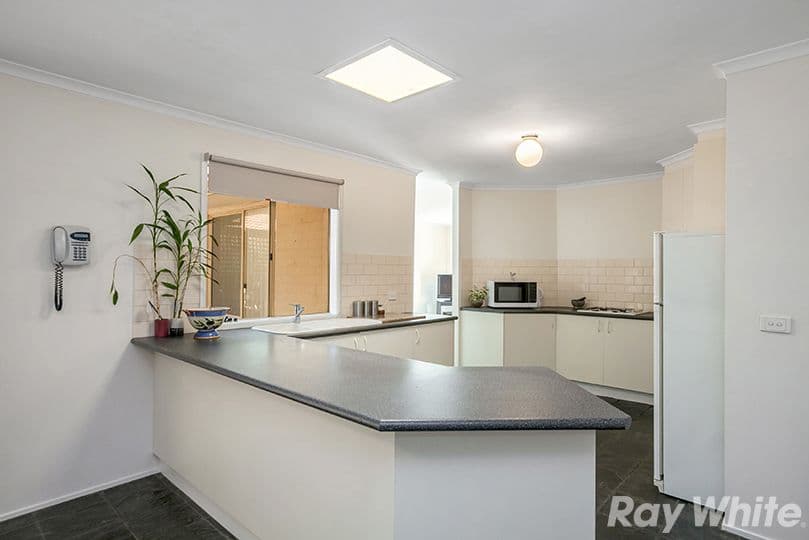 31 Kipping Rise, South Morang VIC 3752, South Morang - Thumbnail 2