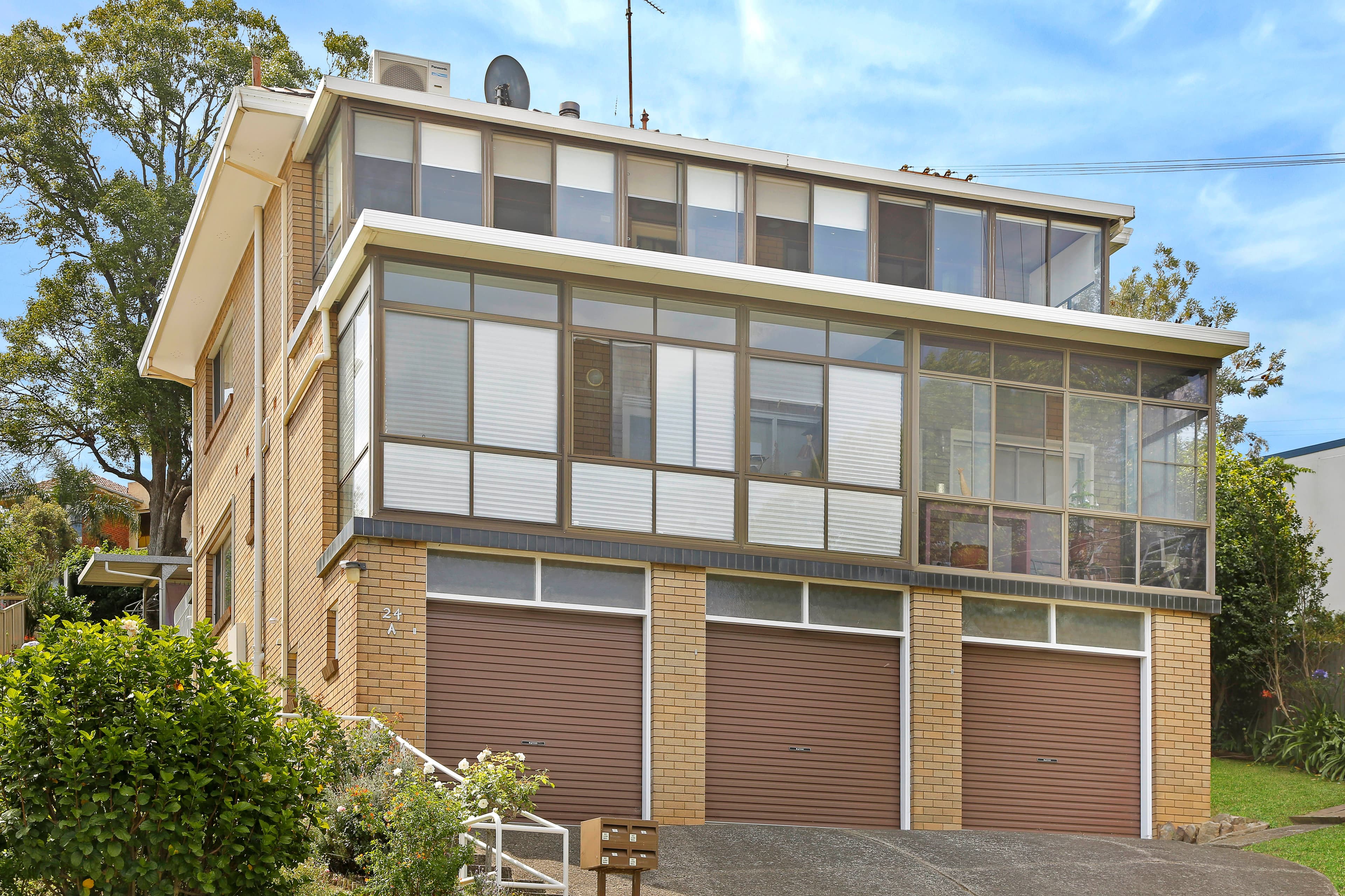 24a McKenzie Avenue, Wollongong NSW 2500, Wollongong - Image 1