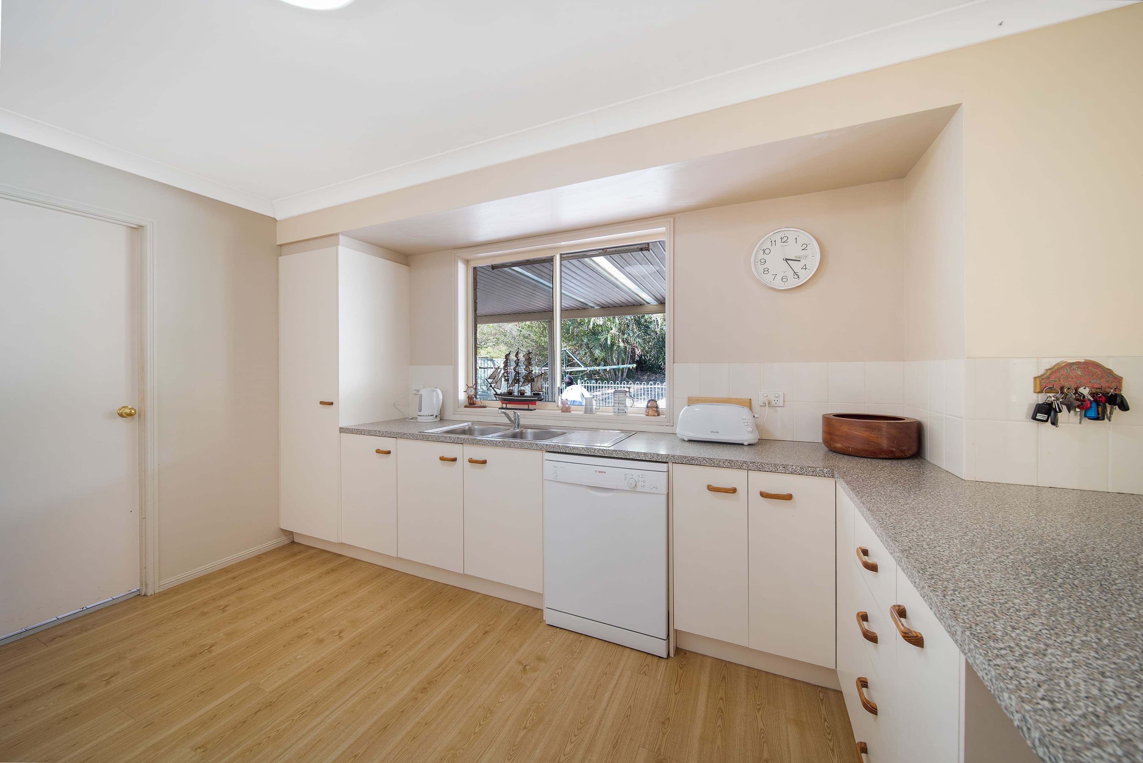 14 Morisset Court, Edens Landing QLD 4207, Edens Landing - Thumbnail 4