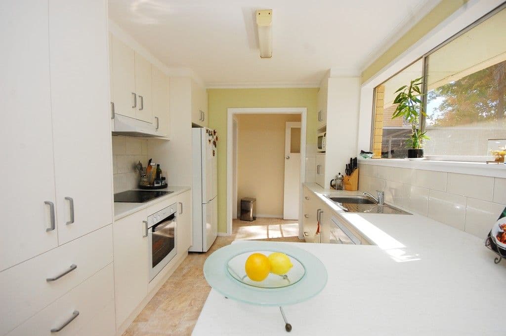 10 Murphy Crescent, Griffith - Image 1