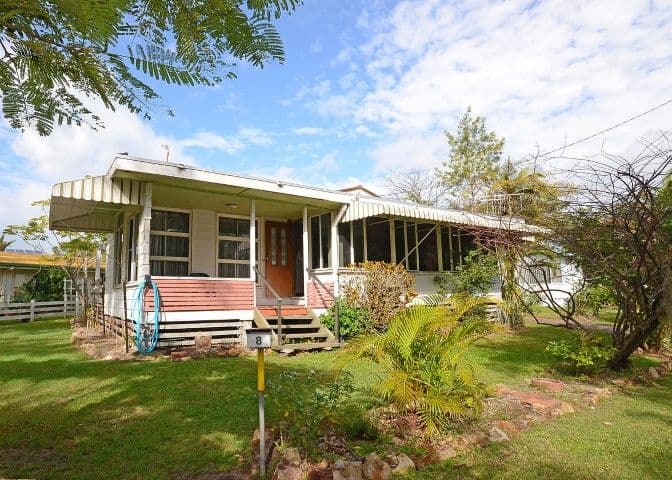 8 Esplanade, POINT VERNON QLD 4655, Point Vernon - Thumbnail 2