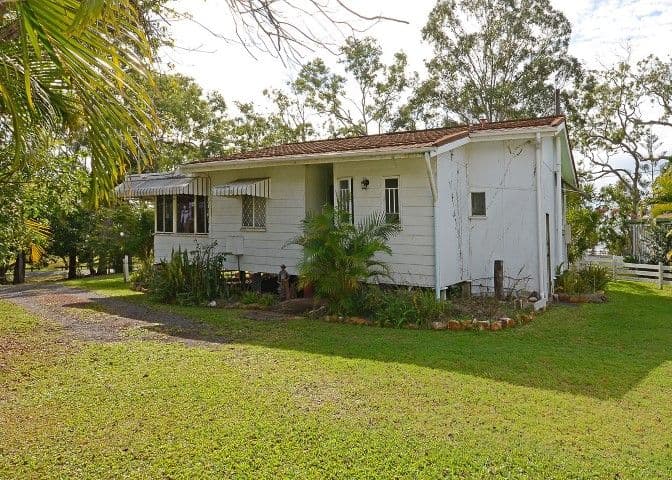 8 Esplanade, POINT VERNON QLD 4655, Point Vernon - Thumbnail 3