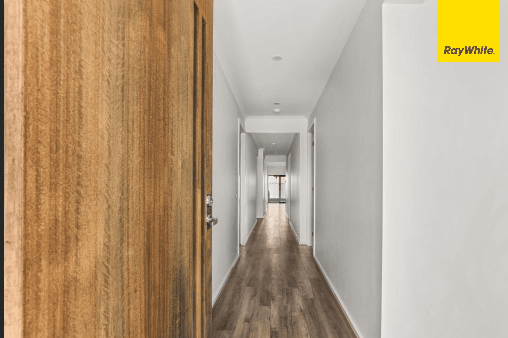 68 Stonehenge Drive, COBBLEBANK VIC 3338, Cobblebank - Thumbnail 2