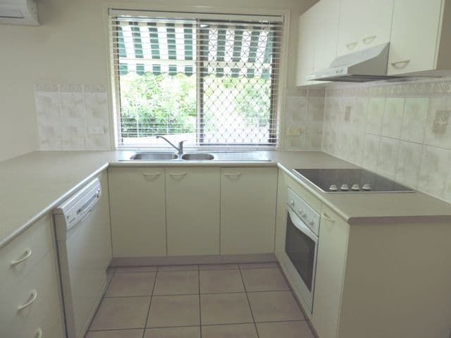 50 Blake Street, SOUTHPORT QLD 4215, Southport - Thumbnail 4