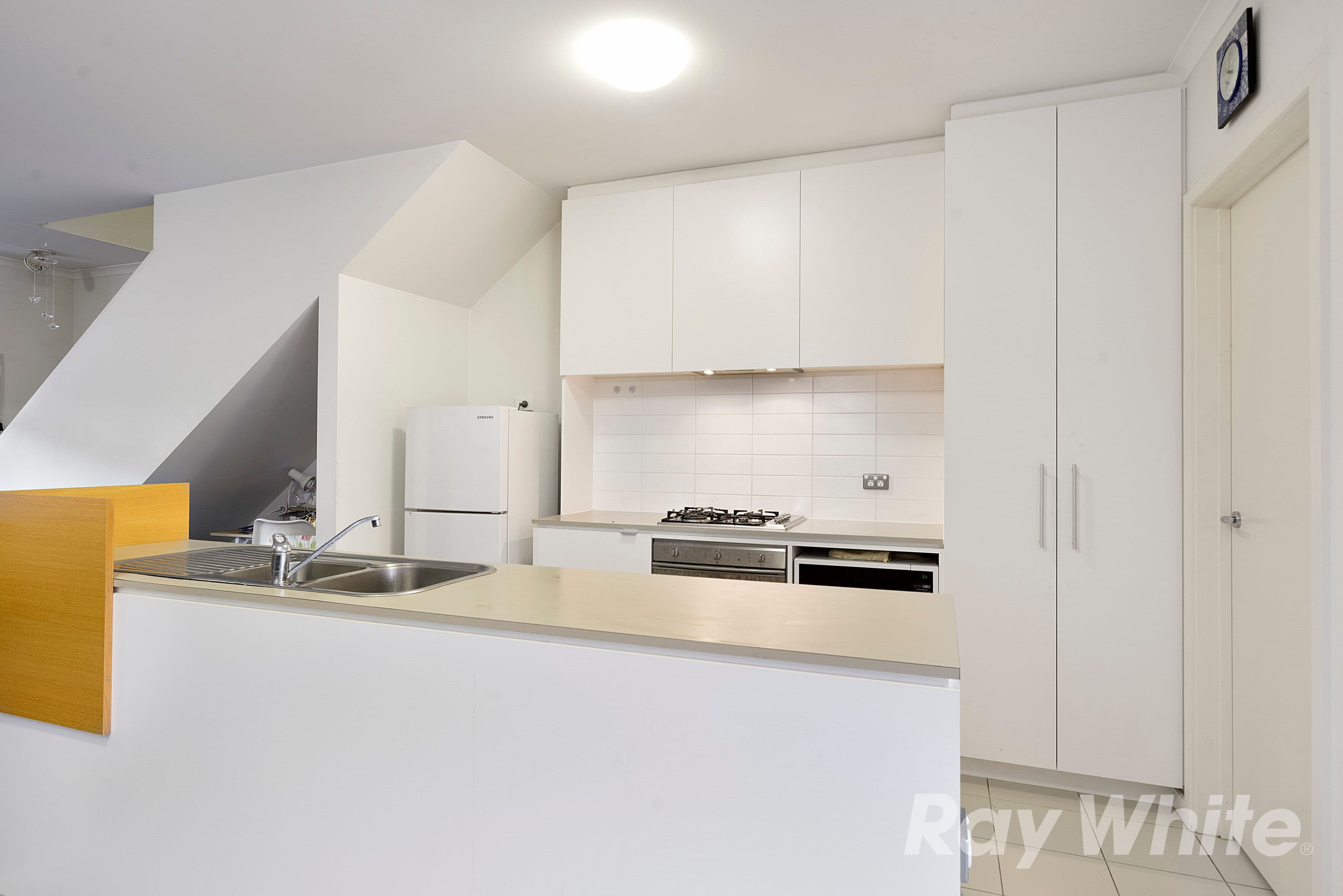 27 Southampton Drive, Mulgrave VIC 3170, Mulgrave - Thumbnail 3
