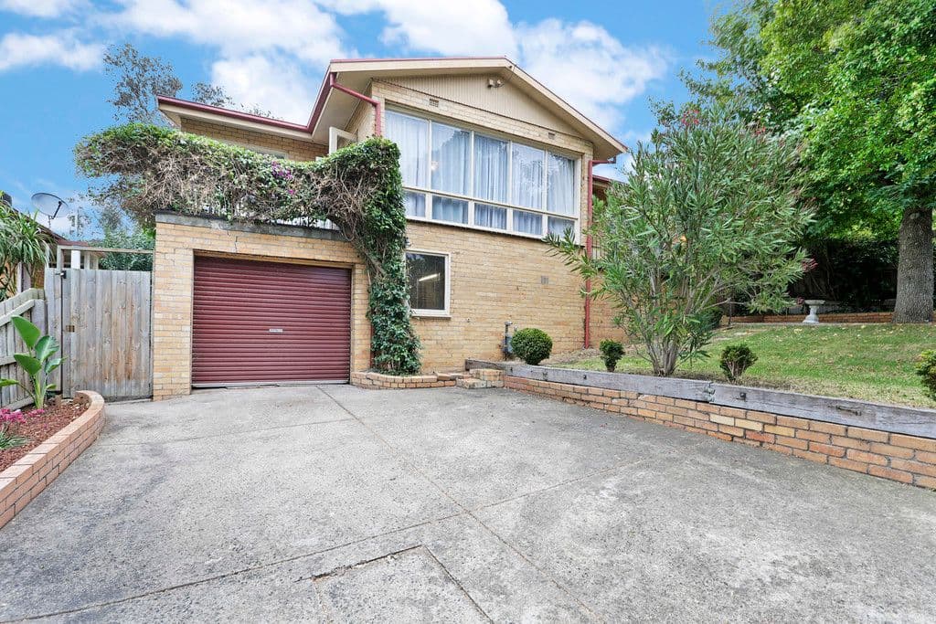 8 Edgecombe Street, Hamlyn Heights VIC 3215, Hamlyn Heights - Image 1
