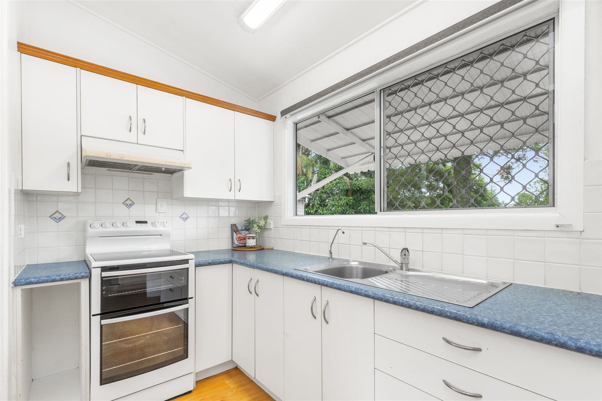 17 Bramston Terrace, Herston QLD 4006, Herston - Thumbnail 8
