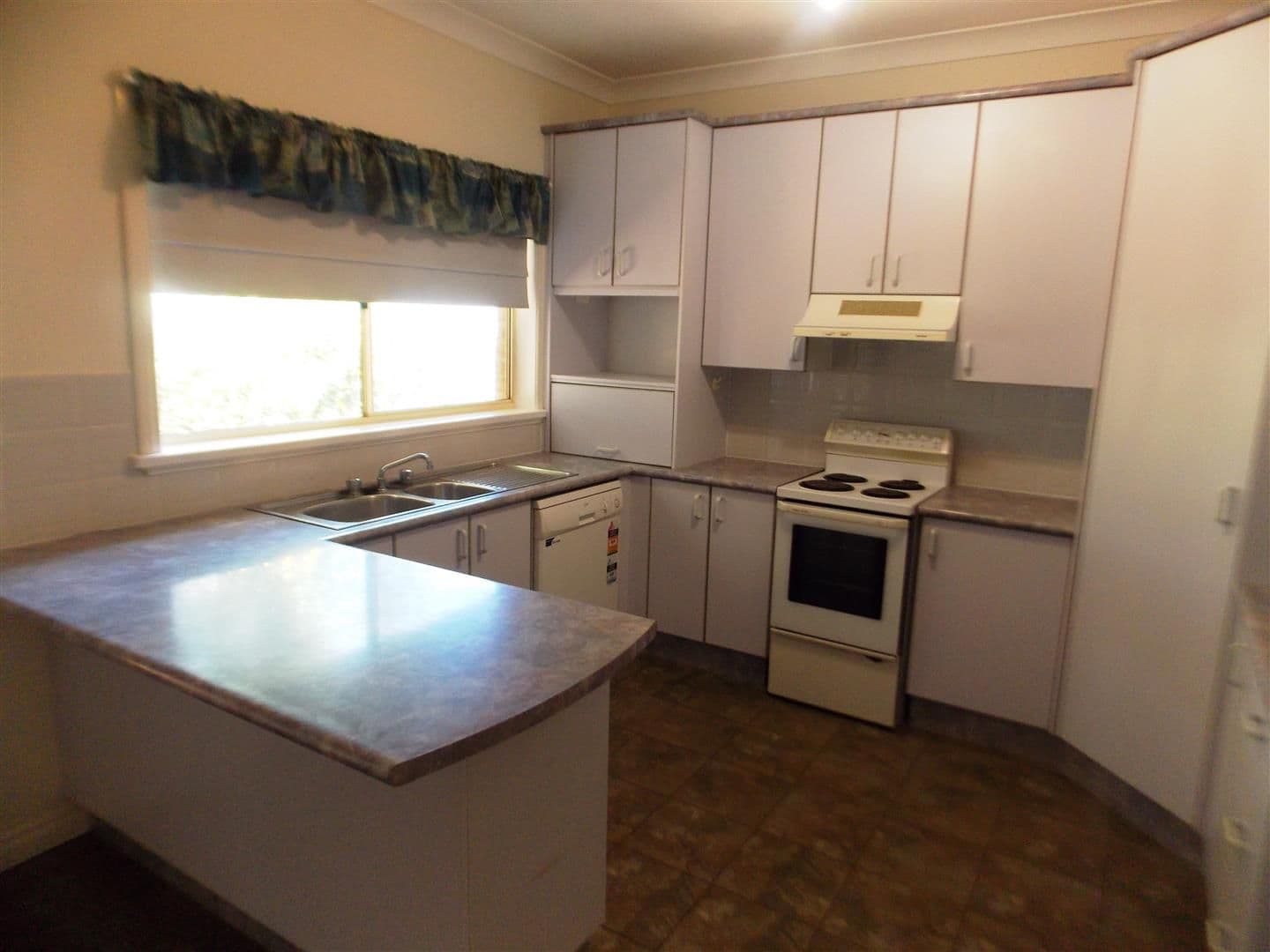 42 Ebelina Crescent, Parkes NSW 2870, Parkes - Thumbnail 2