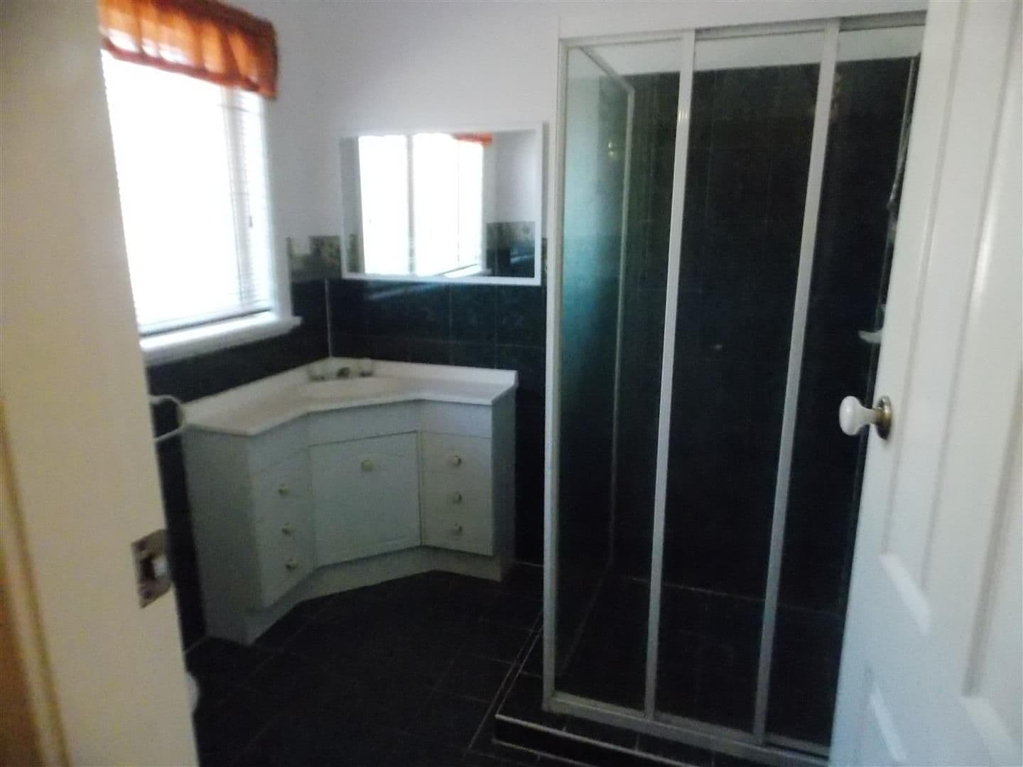 42 Ebelina Crescent, Parkes NSW 2870, Parkes - Thumbnail 3