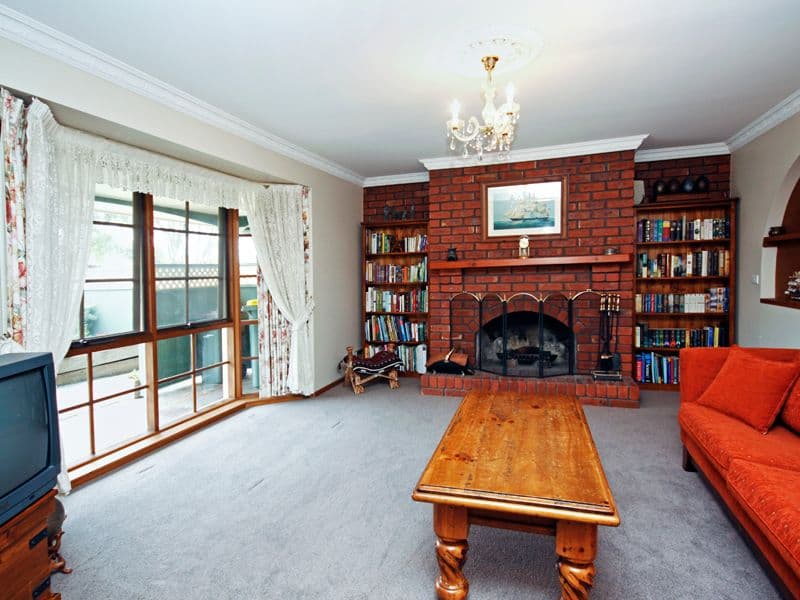 29 Hereford Drive, BELMONT VIC 3216, Belmont - Thumbnail 2