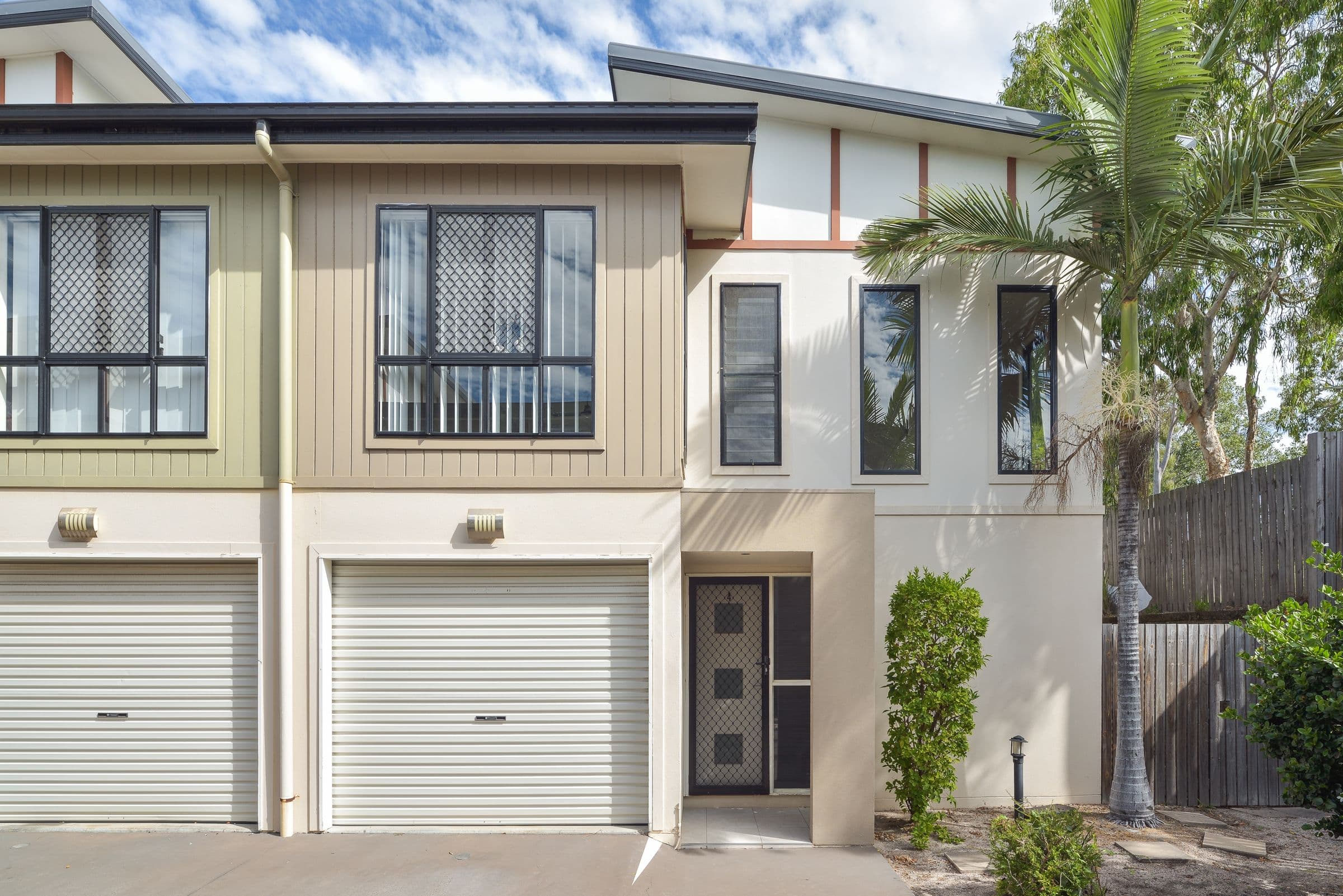 25 Roberts Street, South Gladstone QLD 4680, South Gladstone - Image 1
