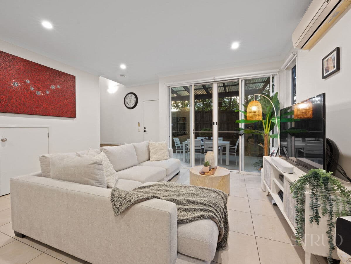 2 / 7 Coyne Street, Sherwood QLD 4075, Sherwood - Thumbnail 2