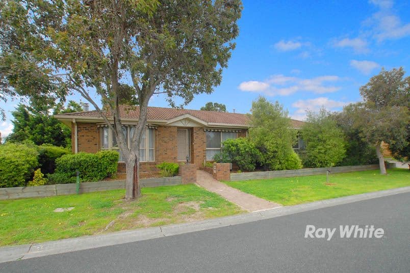 143 Lawless Drive, CRANBOURNE NORTH VIC 3977, Cranbourne North - Thumbnail 2