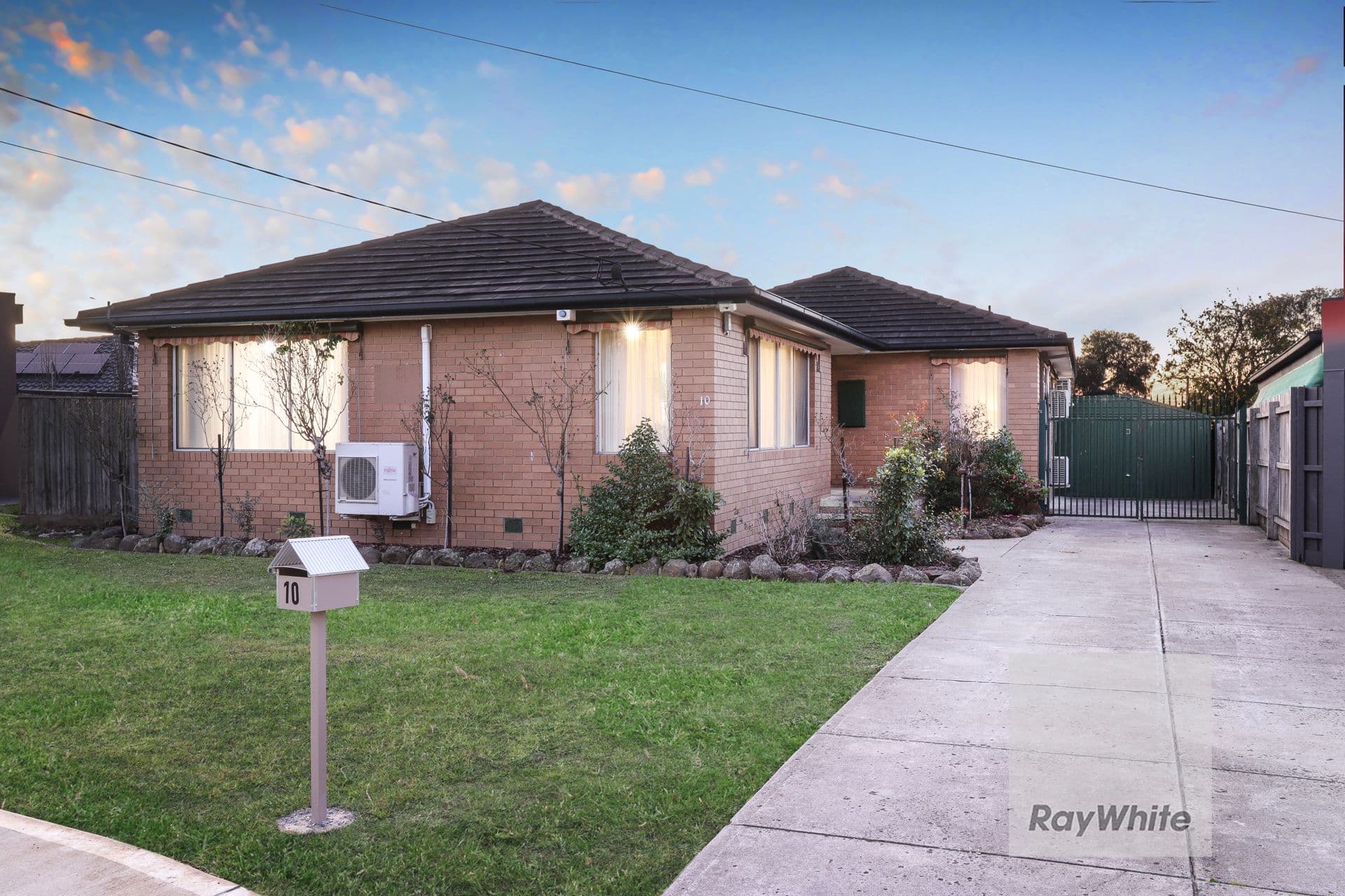 10 Braemar Close, Gladstone Park VIC 3043, Gladstone Park - Image 1