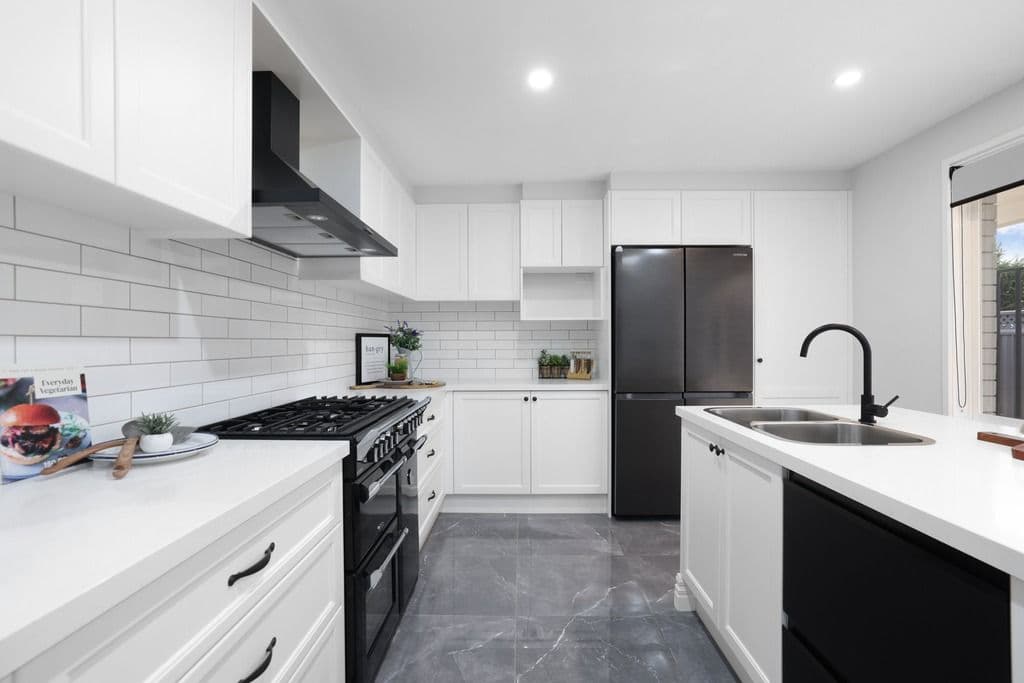 32 Dennison Avenue, Hoppers Crossing VIC 3029, Hoppers Crossing - Thumbnail 3