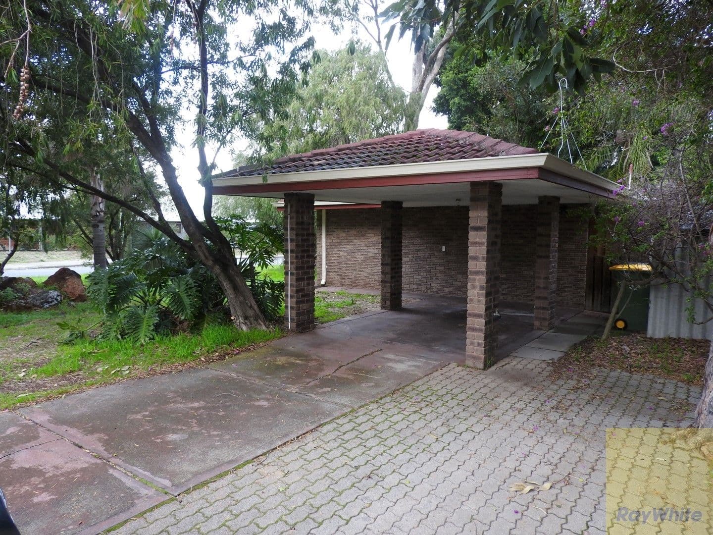 22 Dollis Way, Camillo WA 6111, Camillo - Thumbnail 2