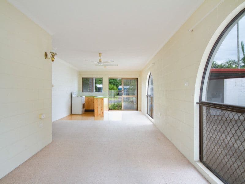 13 Armbrust Street, MANOORA QLD 4870, Manoora - Thumbnail 6