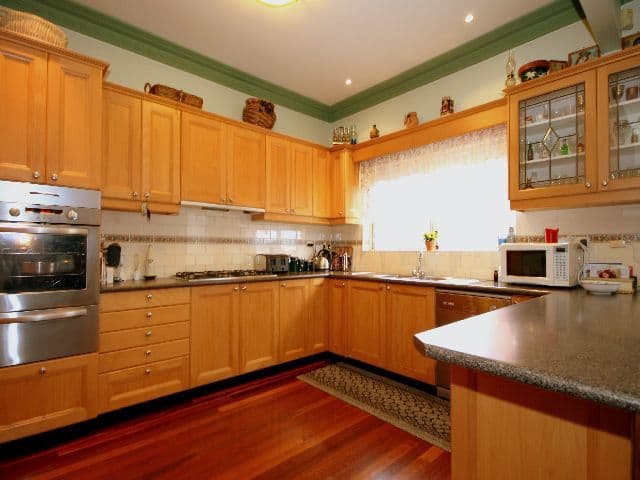 8 Highview Avenue, GREENACRE NSW 2190, Greenacre - Thumbnail 4