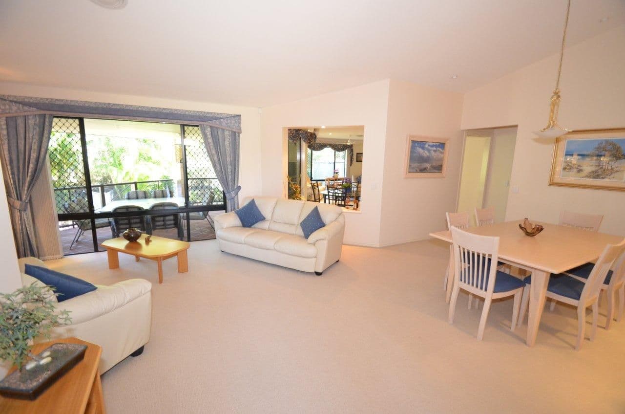 60 Christina Ryan Way, ARUNDEL QLD 4214, Arundel - Thumbnail 5