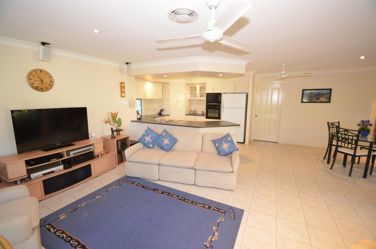 60 Christina Ryan Way, ARUNDEL QLD 4214, Arundel - Thumbnail 6