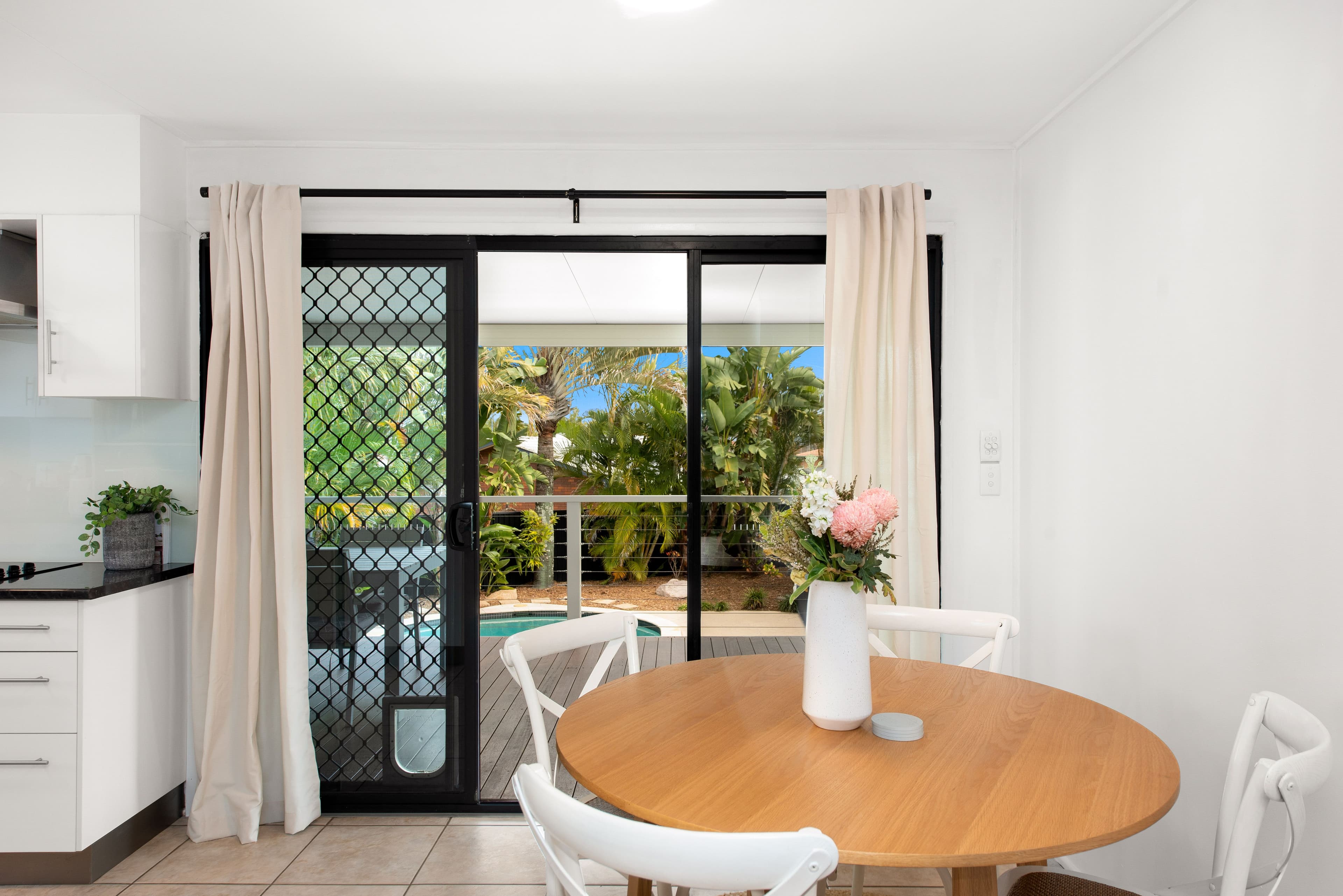 1566 Creek Road, Carina QLD 4152, Carina - Thumbnail 4