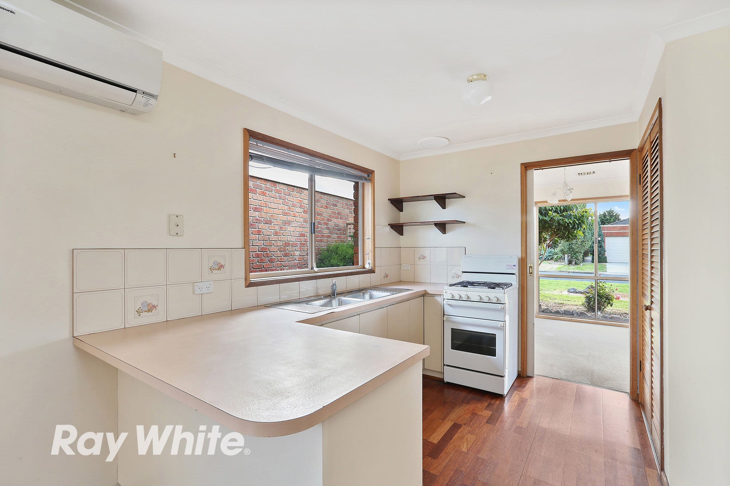 7 Dunmow Crescent, Hamlyn Heights VIC 3215, Hamlyn Heights - Thumbnail 2