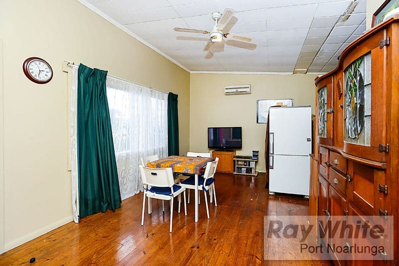 30 Grundy Terrace, CHRISTIES BEACH SA 5165, Christies Beach - Thumbnail 2