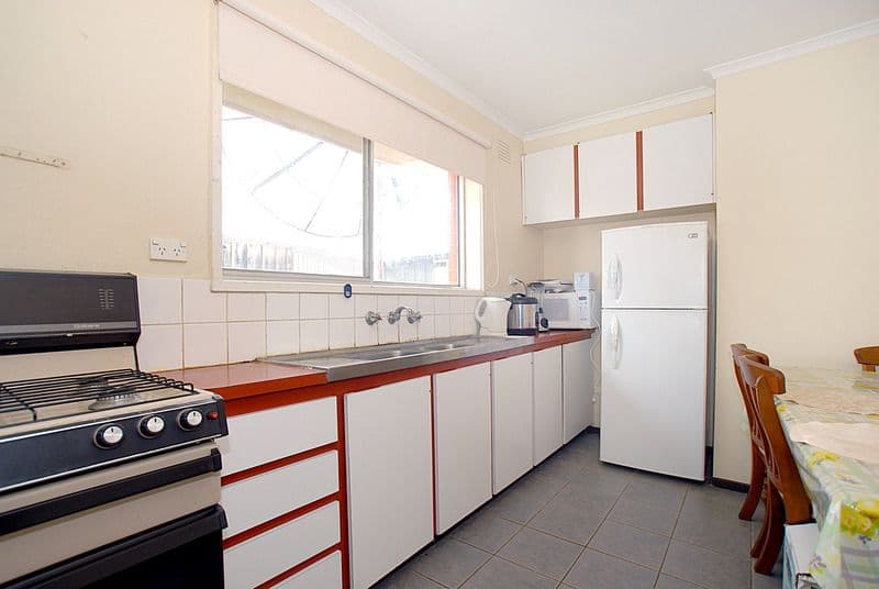 24 Yarraman Road, NOBLE PARK VIC 3174, Noble Park - Thumbnail 3
