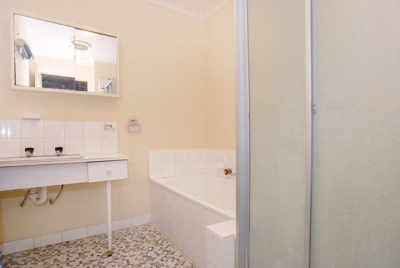 24 Yarraman Road, NOBLE PARK VIC 3174, Noble Park - Thumbnail 5
