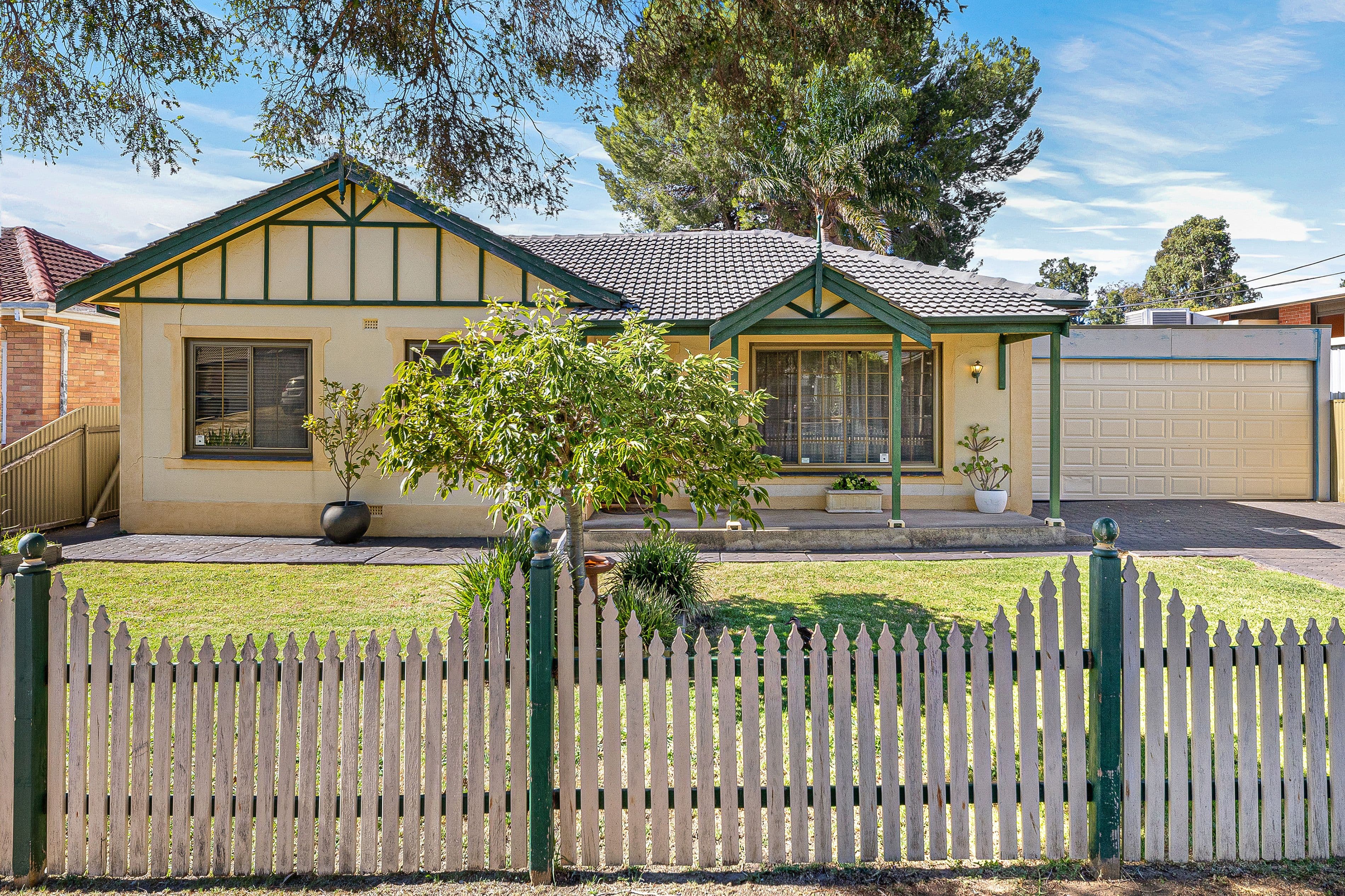 15 Florentine Avenue, Campbelltown SA 5074, Campbelltown - Thumbnail 2