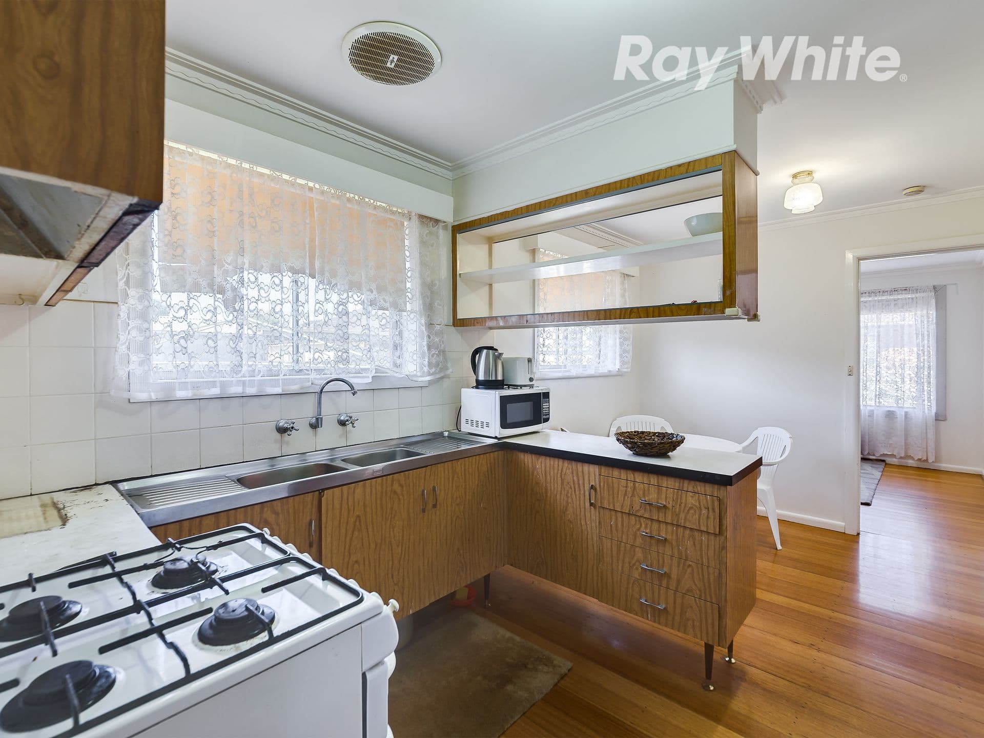 4 Raymond Street, Lalor VIC 3075, Lalor - Thumbnail 2