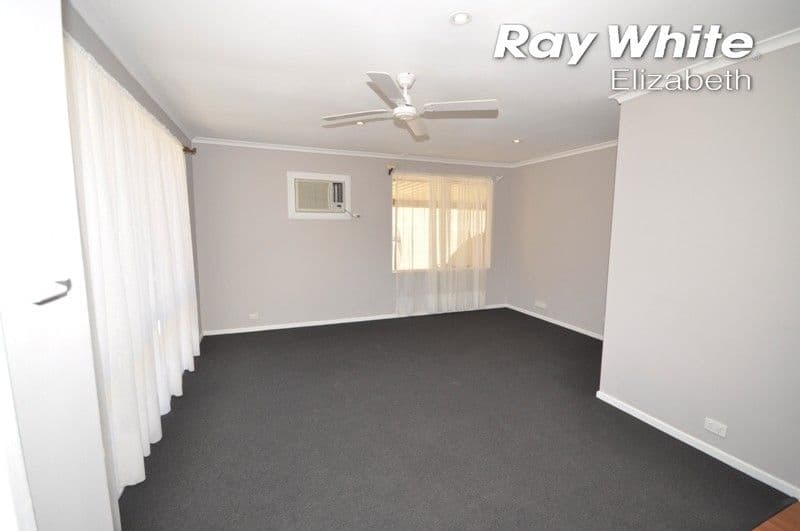 8 Gunnawarra Crescent, Craigmore SA 5114, Craigmore - Thumbnail 4