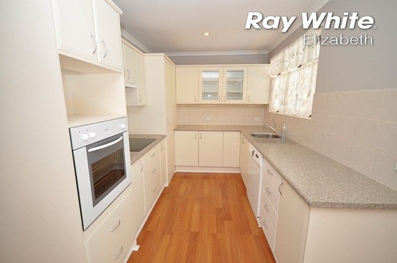8 Gunnawarra Crescent, Craigmore SA 5114, Craigmore - Thumbnail 8