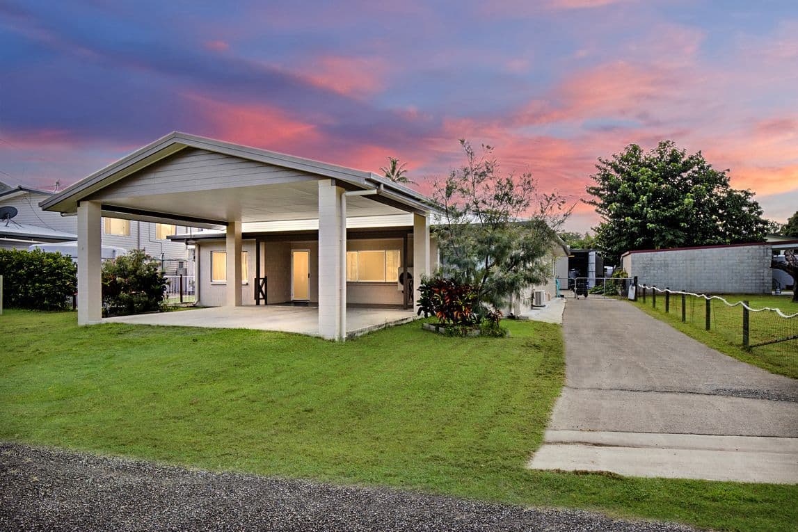 4 Hall Drive, Wilson Beach QLD 4800, Wilson Beach - Image 1