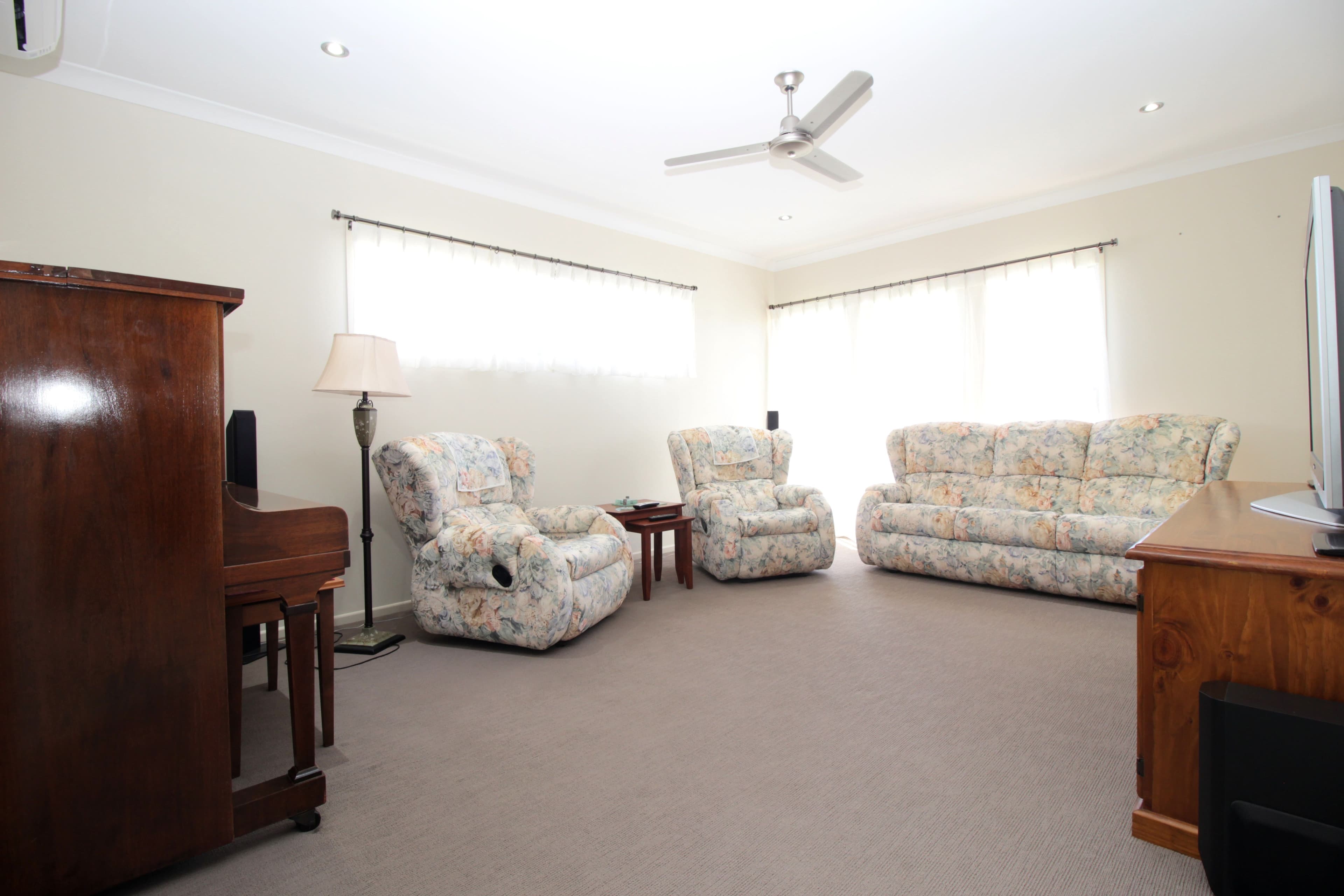 44 Wright Street, Emerald QLD 4720, Emerald - Thumbnail 7