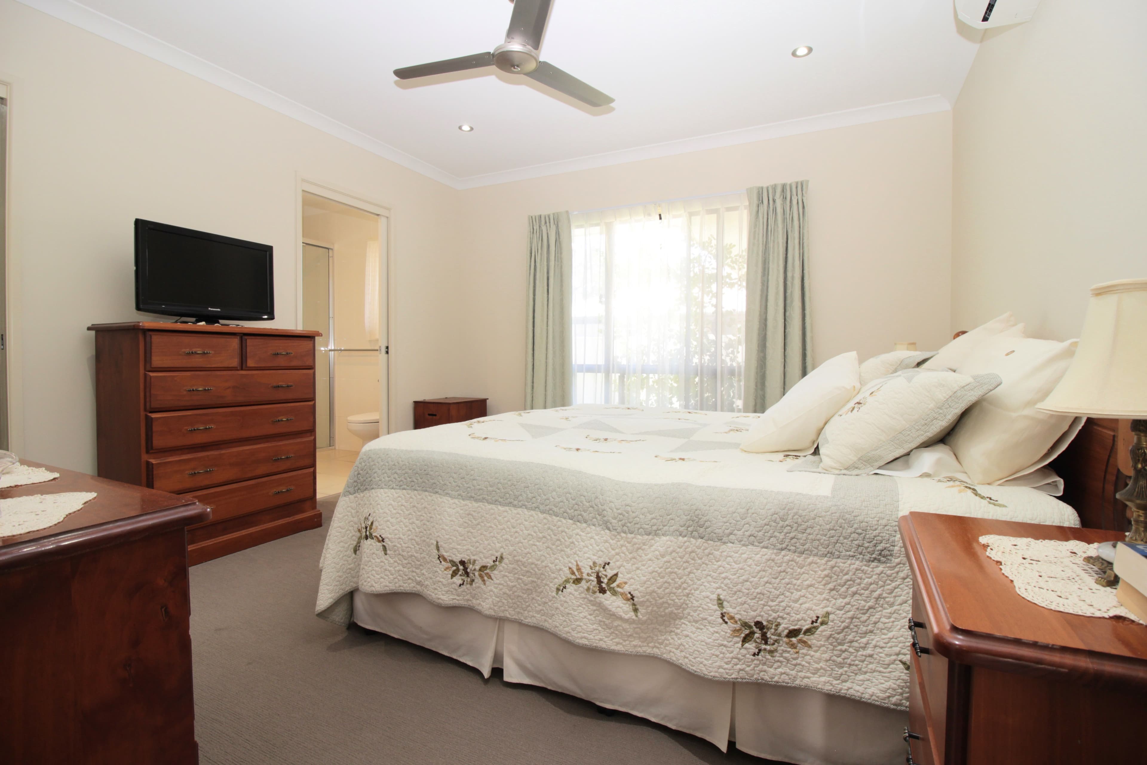 44 Wright Street, Emerald QLD 4720, Emerald - Thumbnail 8