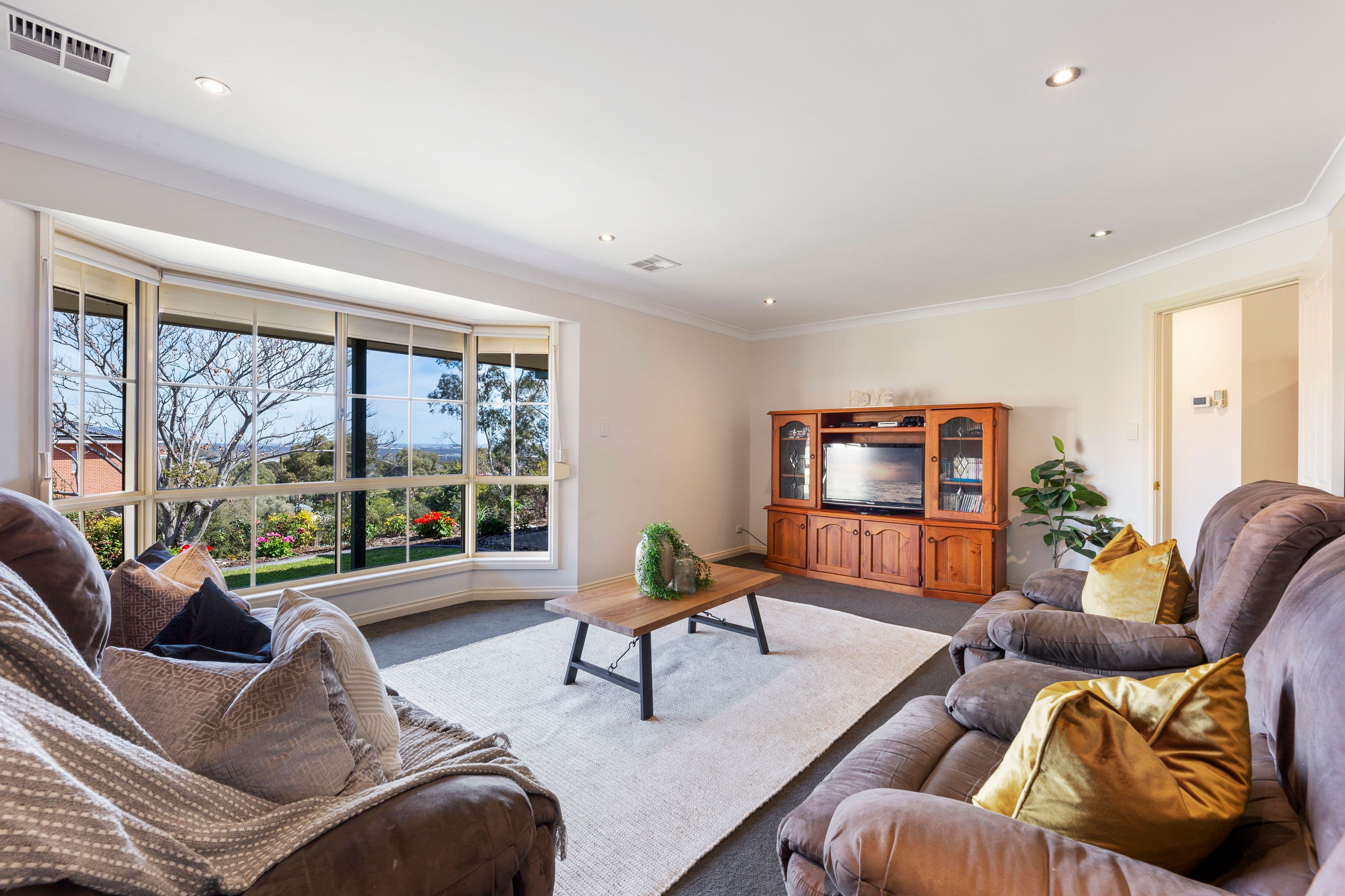 10 Gulfview Circuit, Gulfview Heights SA 5096, Gulfview Heights - Thumbnail 2