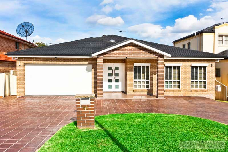 84 Prairievale Road, BOSSLEY PARK NSW 2176, Bossley Park - Image 1