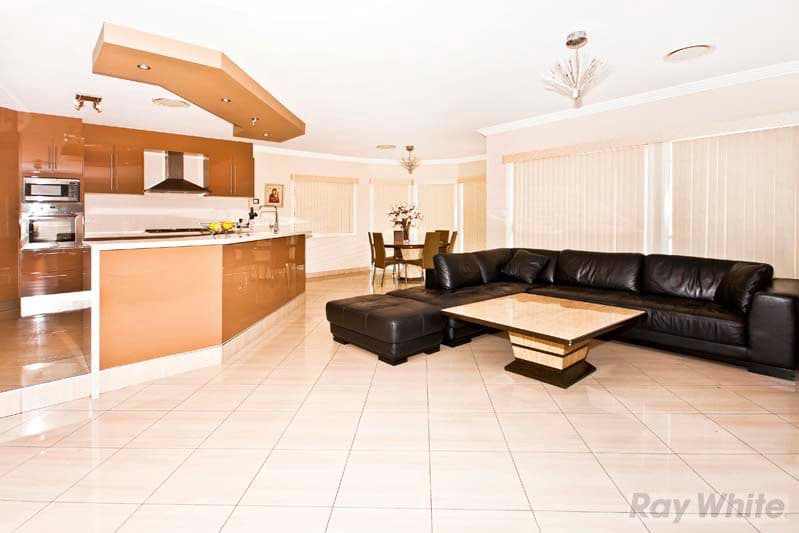 84 Prairievale Road, BOSSLEY PARK NSW 2176, Bossley Park - Thumbnail 6