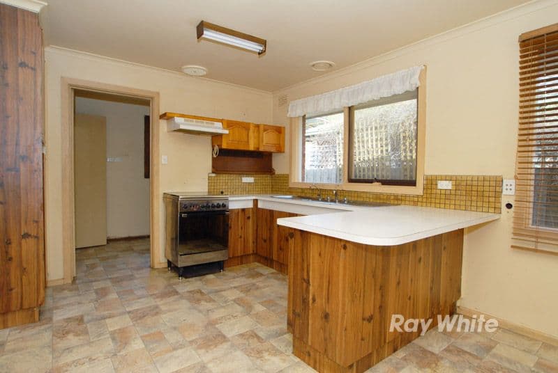 3  Brett Drive, KEYSBOROUGH VIC 3173, Keysborough - Thumbnail 4