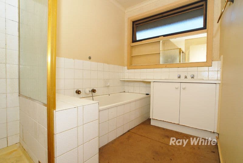 3  Brett Drive, KEYSBOROUGH VIC 3173, Keysborough - Thumbnail 5