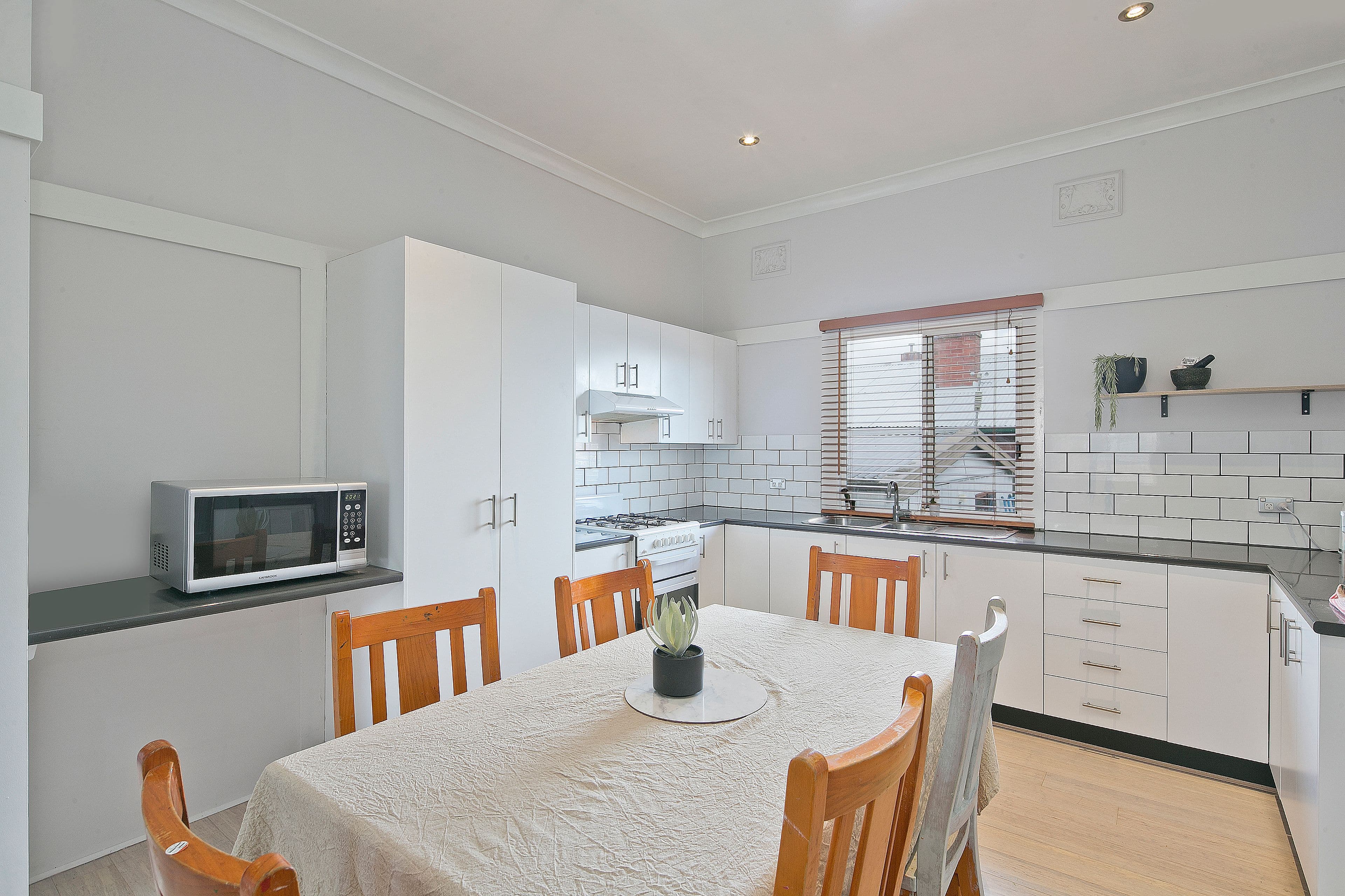 54 Bishop Street, Goulburn - Thumbnail 2